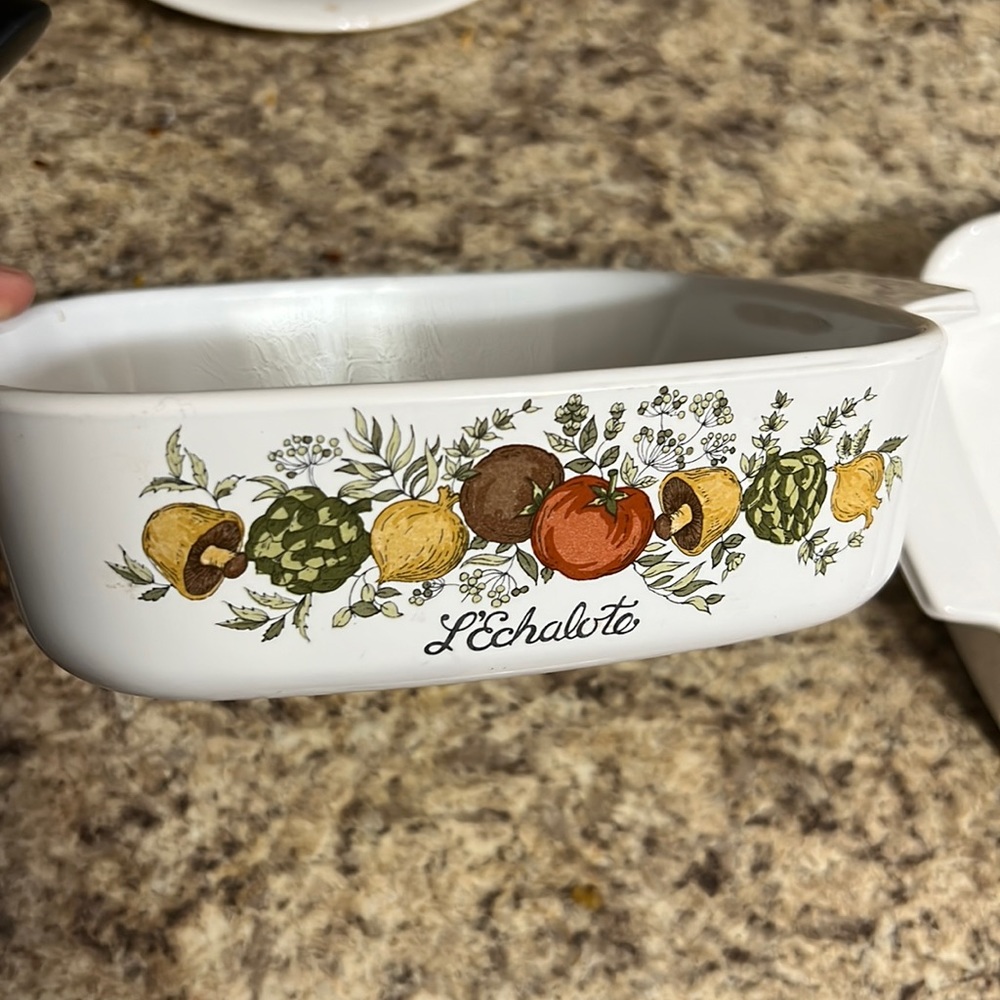 2 vintage pots **valuable**